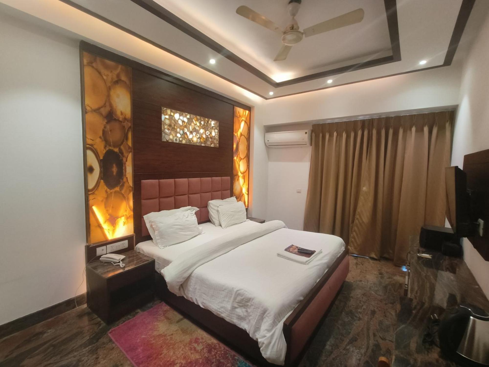 Jjk Rukmini Vilas Hotel & Banquet Muzaffarpur Kültér fotó